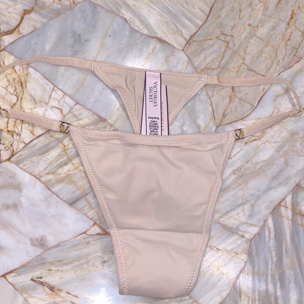 VS‎ LOVE CLOUD Adjustable String Thong Panty Small